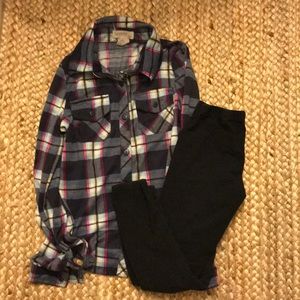 Stitchfix Plaid Shirt + Black Leggings!